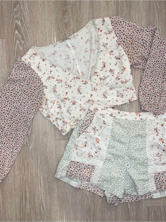 American Eagle Outfitters Tops - American Eagle Outfitters set with Mixed Floral Wrap Blouse and shorts